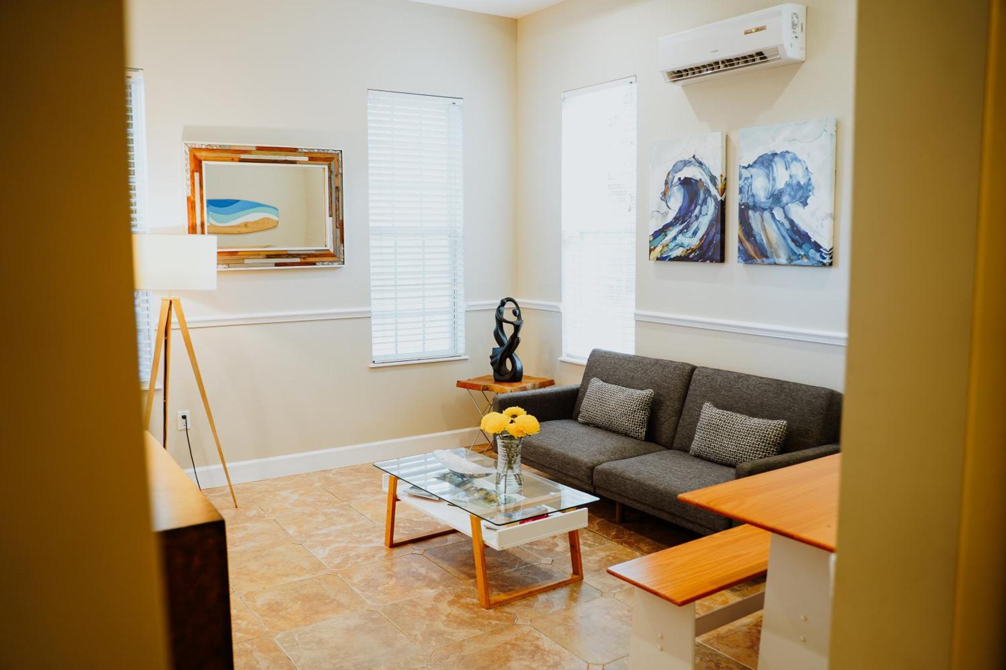 Shangri-La Boutique Bed & Breakfast West Bay 部屋 写真