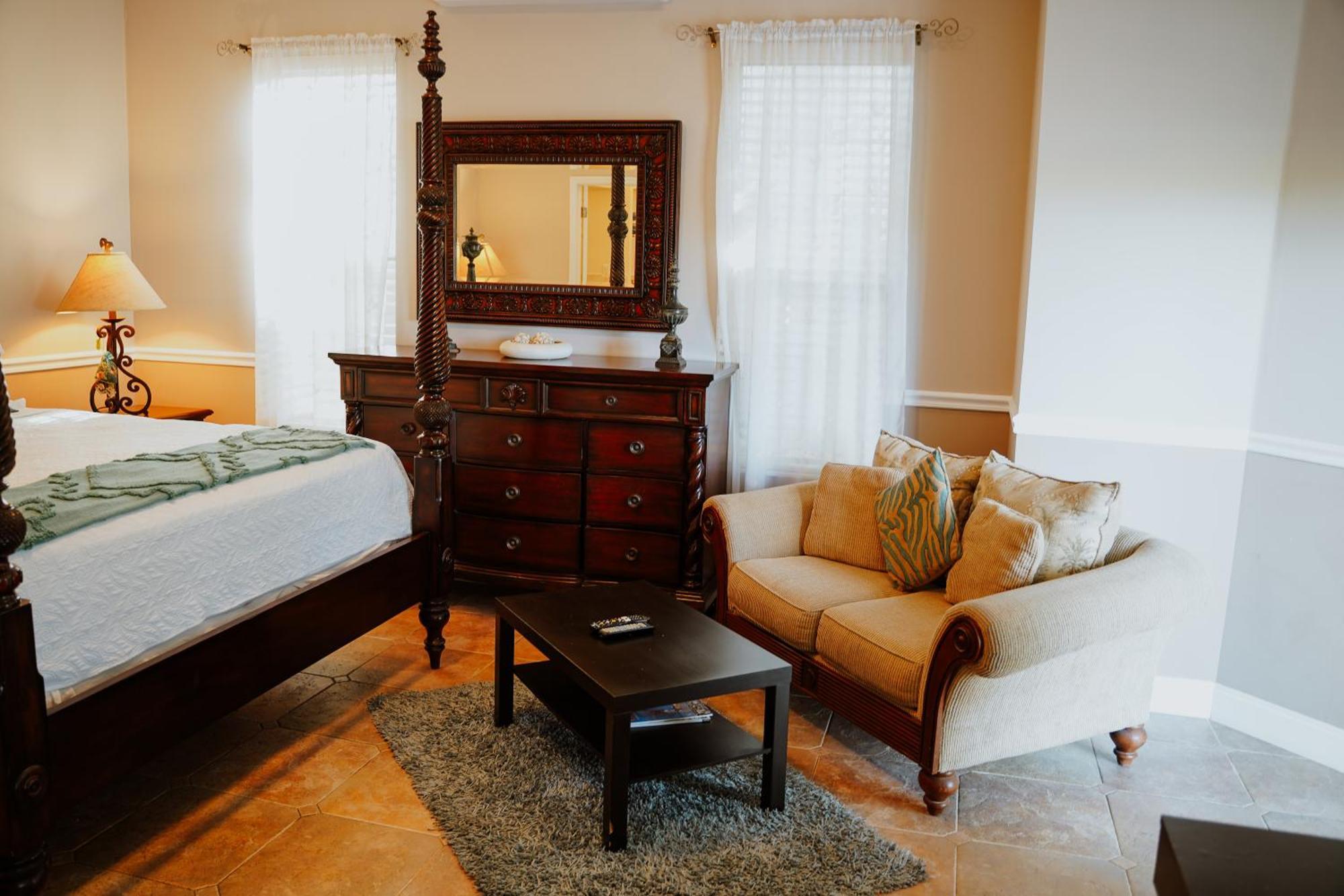 Shangri-La Boutique Bed & Breakfast West Bay 部屋 写真